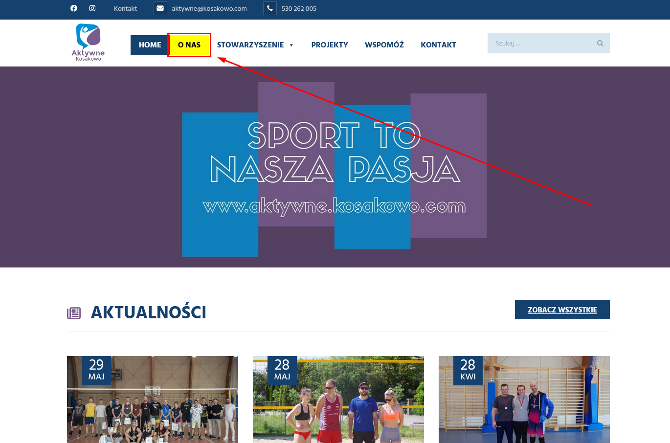 Ilustracja przedstawia fragment strony internetowej na której strzałką wskazano działanie kodu CSS, którego celem jest ustawienie czytelnego fokusu.
